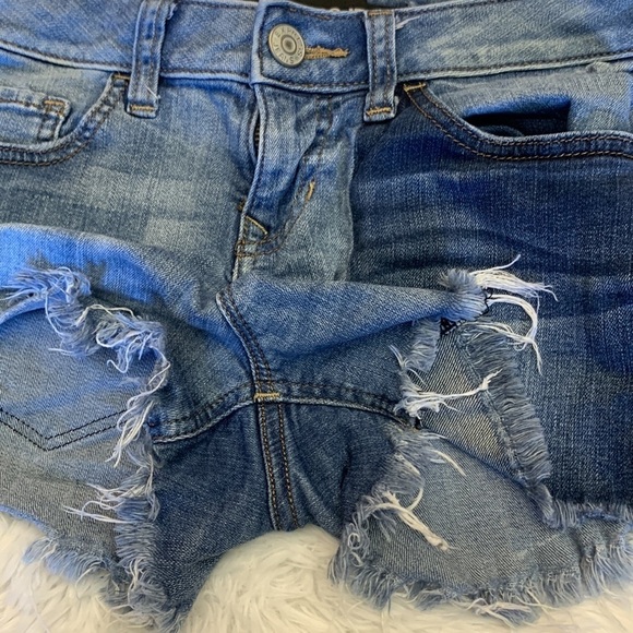 Express Cut Off Jean Shorts - Picture 10 of 13